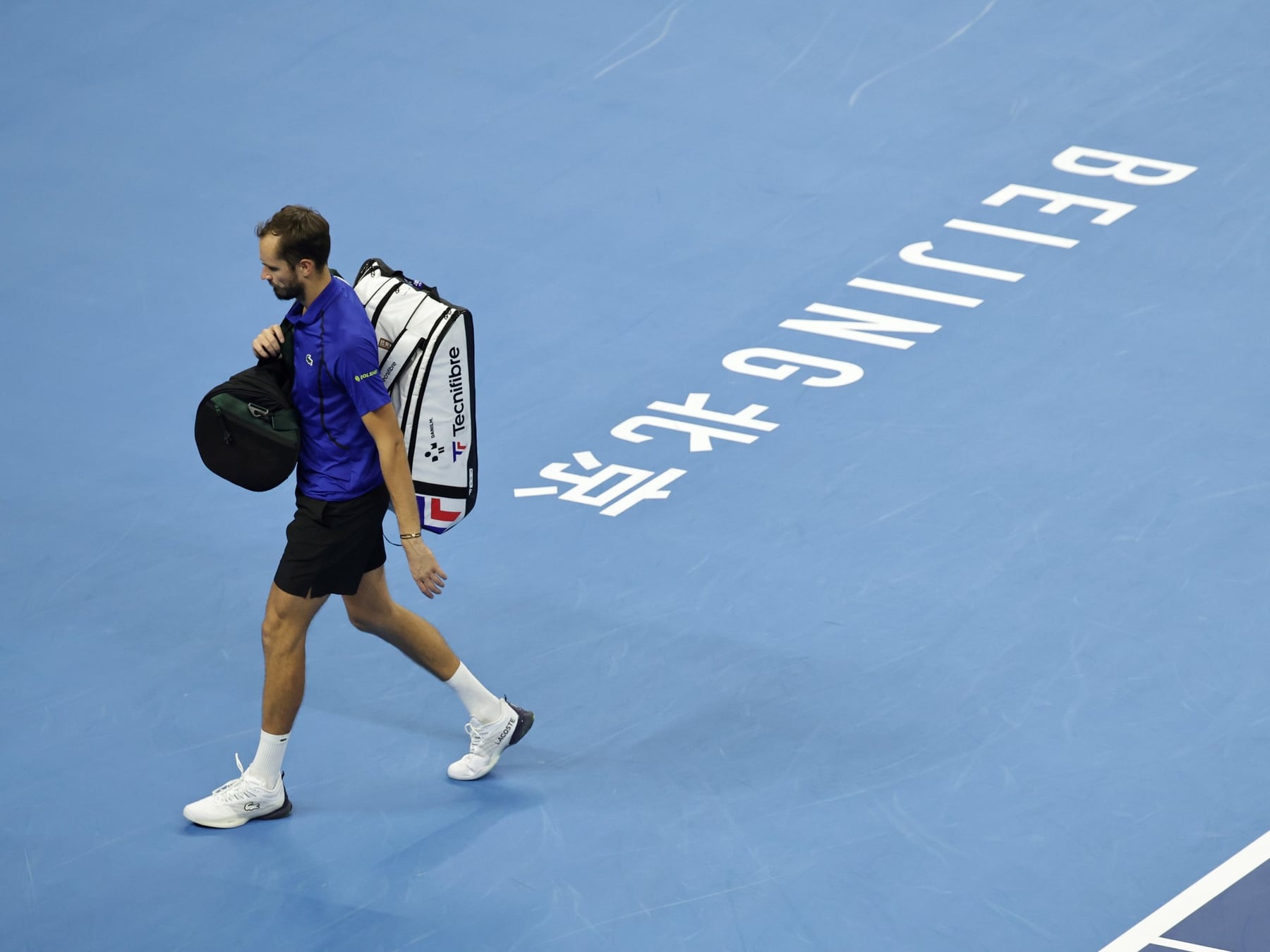 Medvedev se quedó afuera en Pekín: una pelota perdida y el repechaje fue para Djokovic