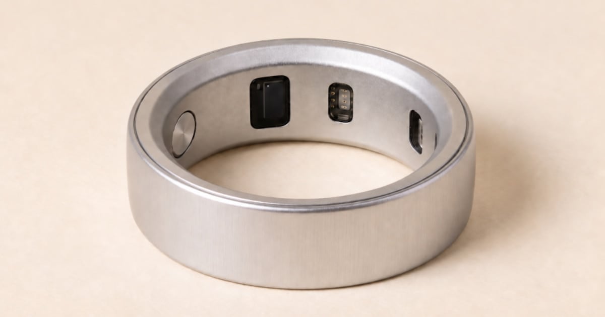 Un anillo que lleva a cinco asistentes de inteligencia artificial al mismo tiempo, y por 99 dólares