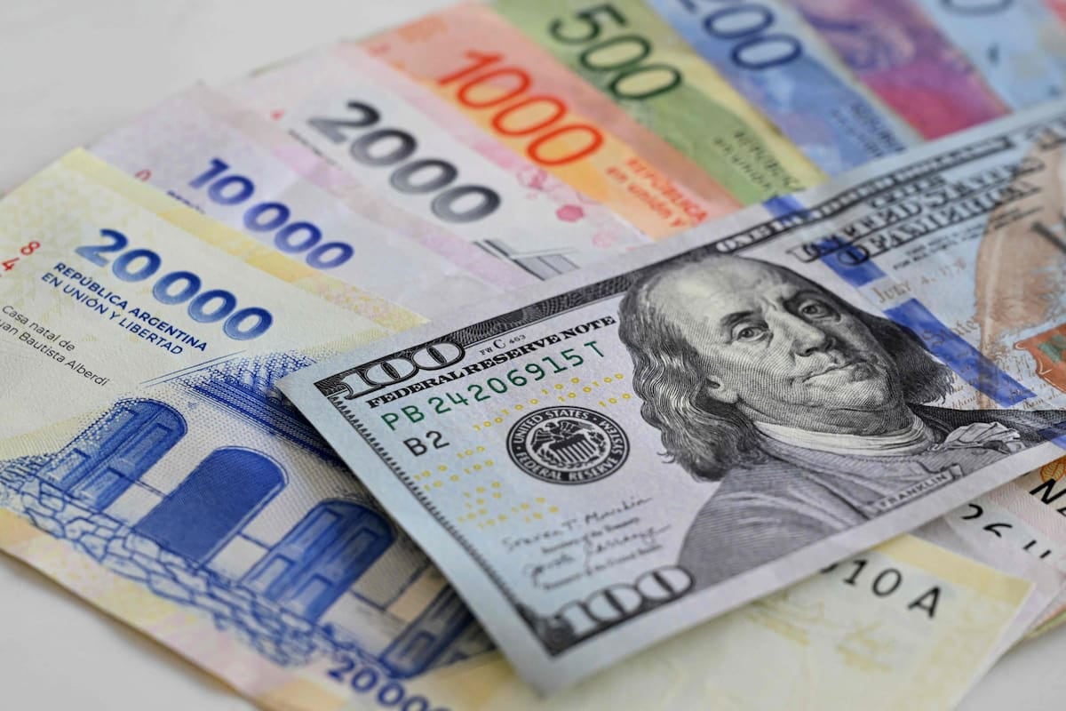 Argentina se abarató en dólares por segundo mes seguido y ya cuesta menos que el promedio regional