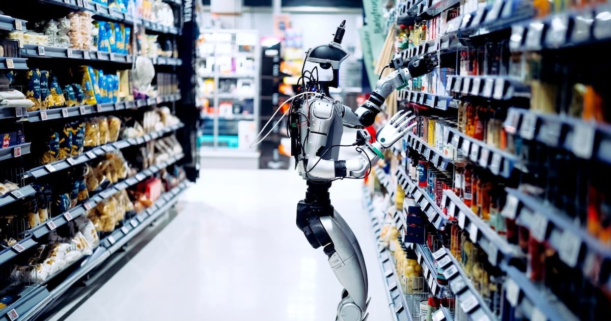 Cajas que se llenan solas: cómo los robots aprendieron a reponer góndolas mientras el súper está cerrado