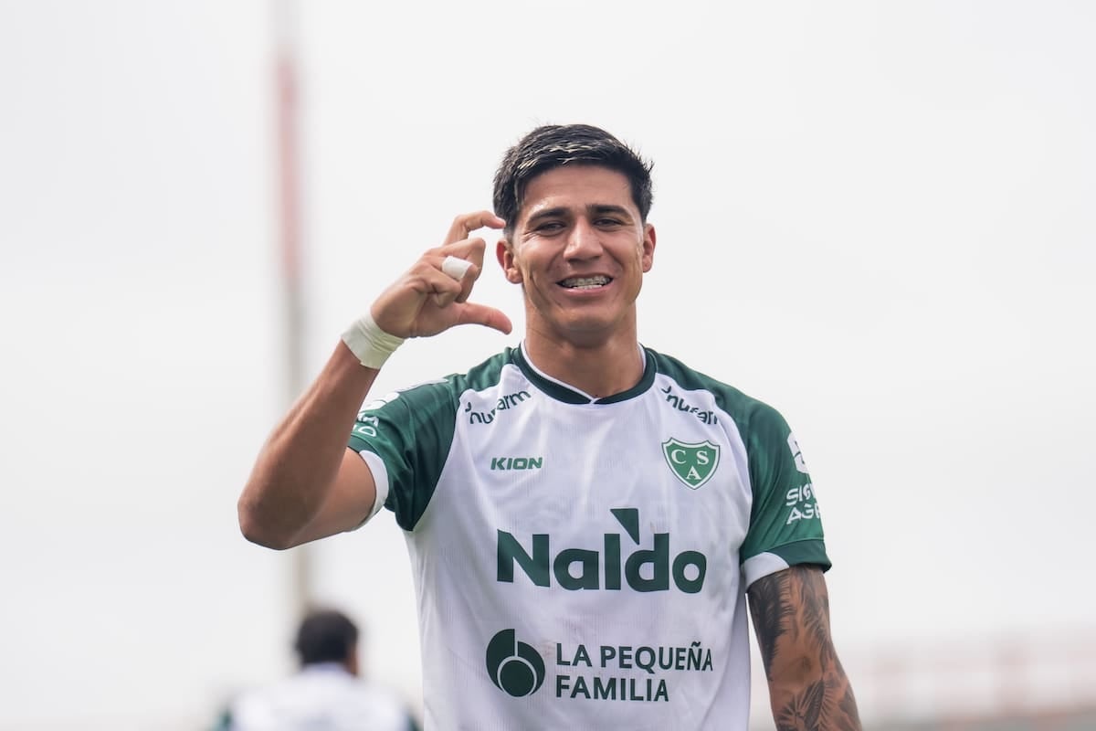 Marabel y el 27 de la vida: el nueve de Sarmiento que va por el récord de goles ante River