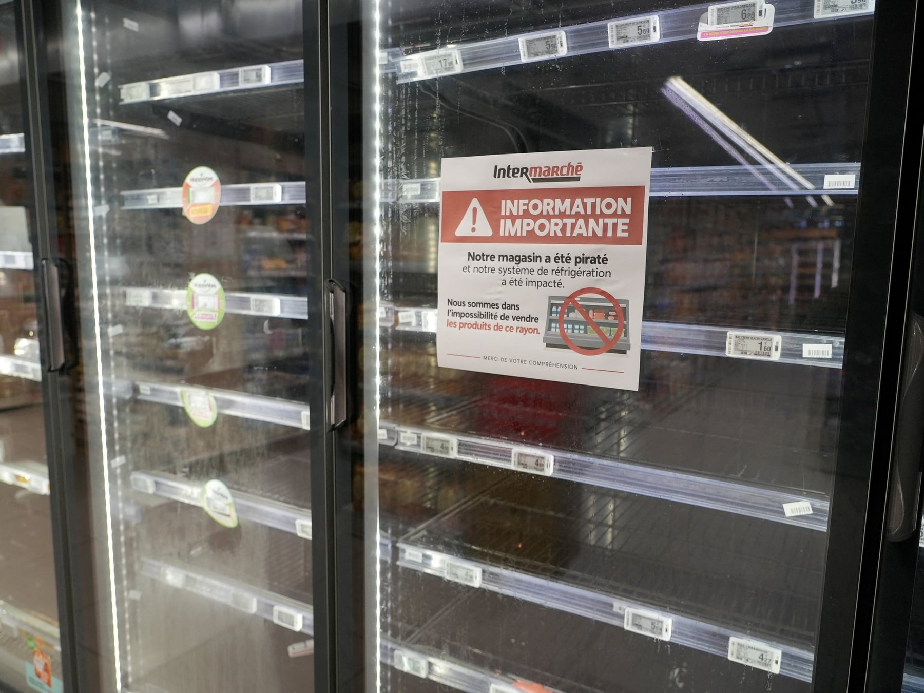 Alguien se metió en las heladeras de Francia y la pelea de fondo se juega en la cocina de tu supermercado