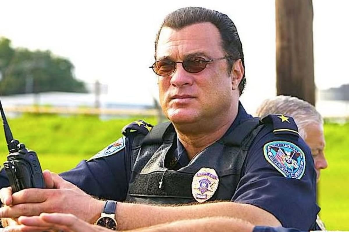 Steven Seagal se calzó la boina de sheriff y se fue a cuidar la frontera de Texas con Texas