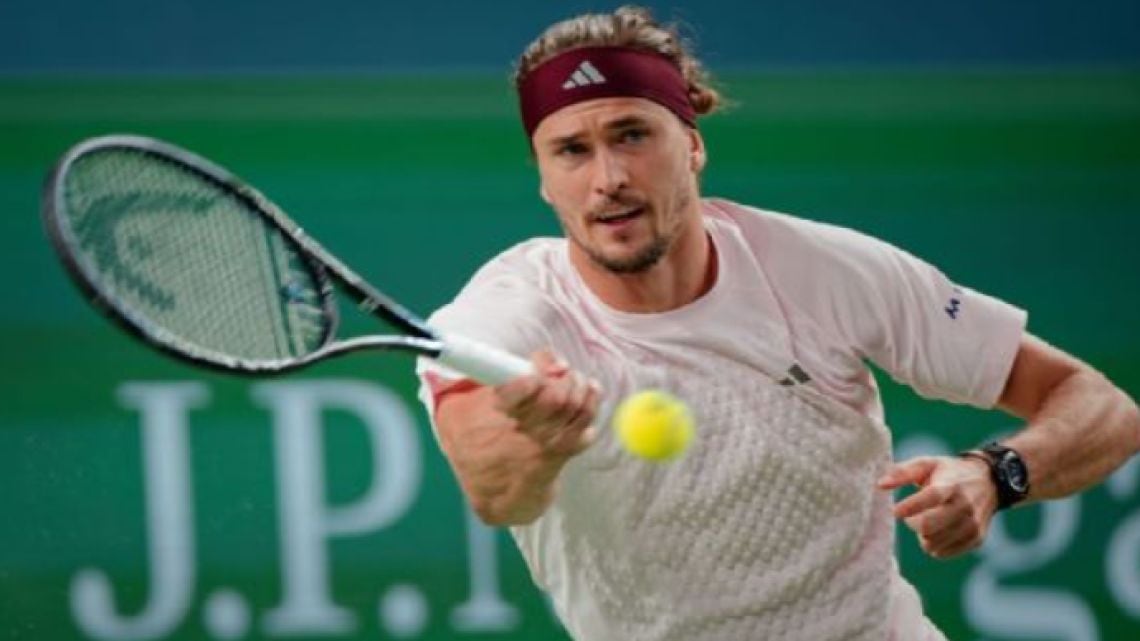 Zverev pasó como una aplanadora y ya tiene semifinal en Shanghai: lo espera Davidovich Fokina