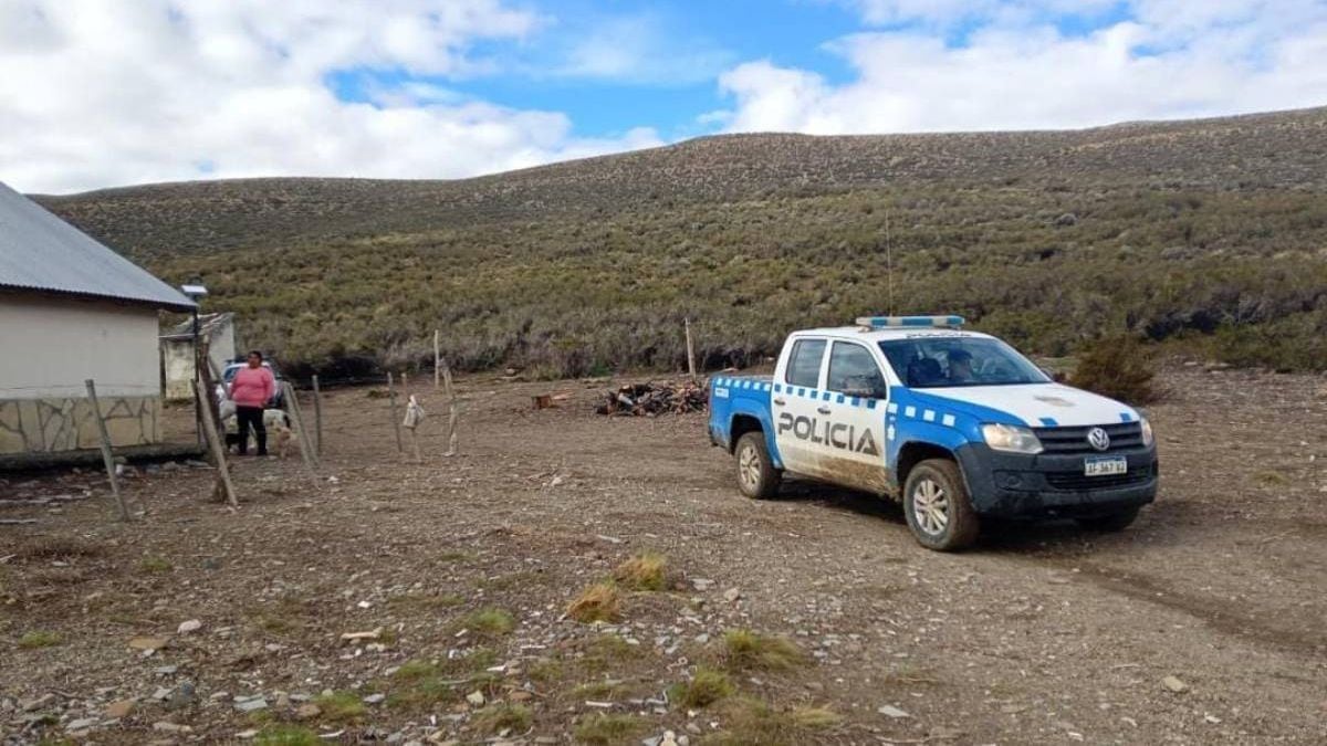 Una madre y sus tres hijos sobrevivieron una semana aislados en la meseta neuquina hasta que la Policía logró llegar