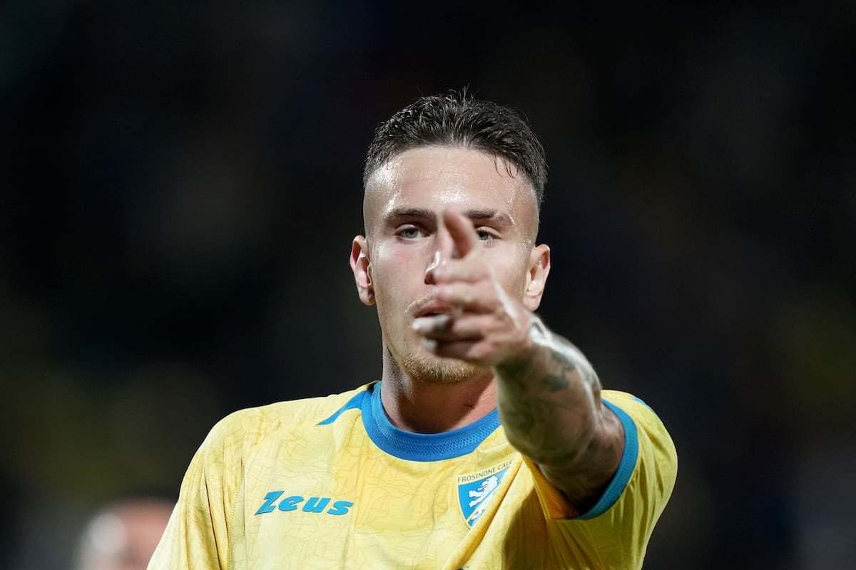 El italiano que le sacó el trono a Lautaro: hat-trick del pibe Raimondo y es el nuevo dueño del gol en la Serie A