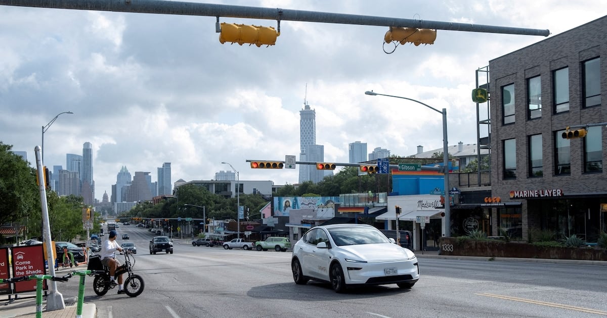 Robotaxis en Estados Unidos: ciudades hartas de esperar a Washington y salen a poner sus propias reglas