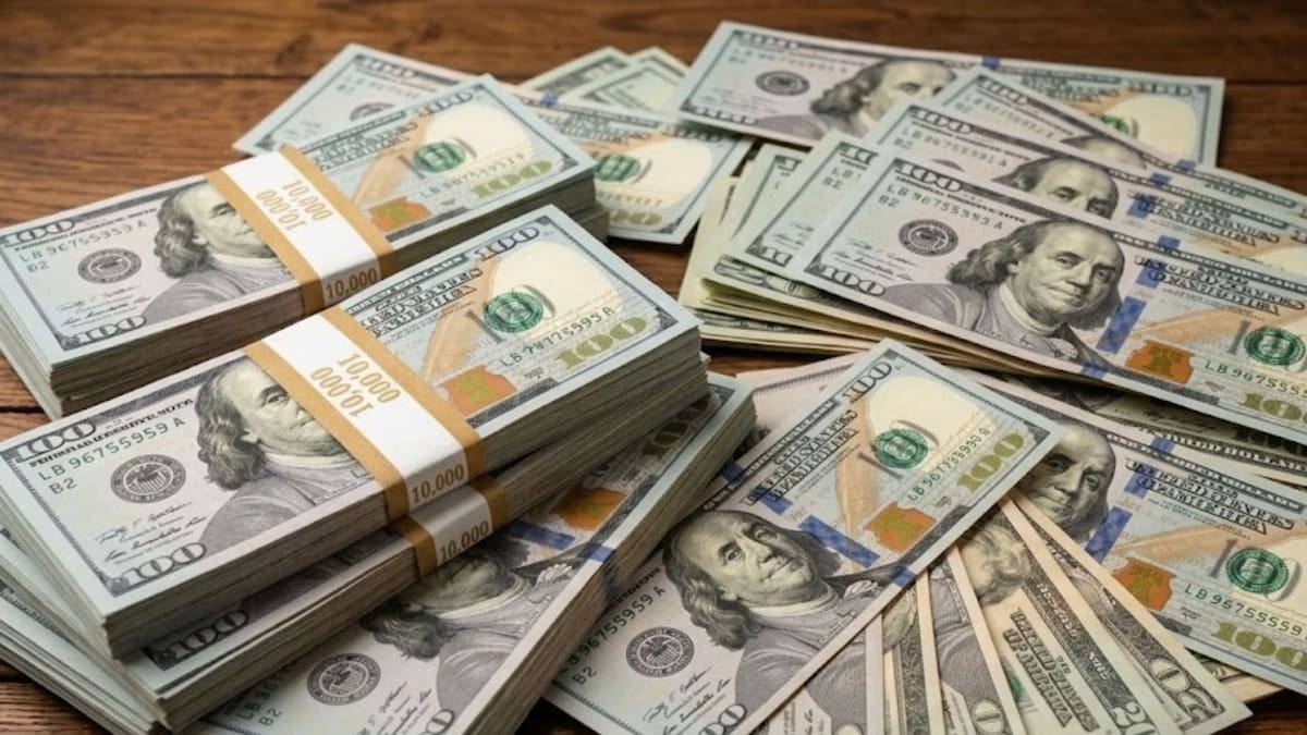 La brecha cambiaria se reduce a veinte pesos en un arranque de semana sin sobresaltos