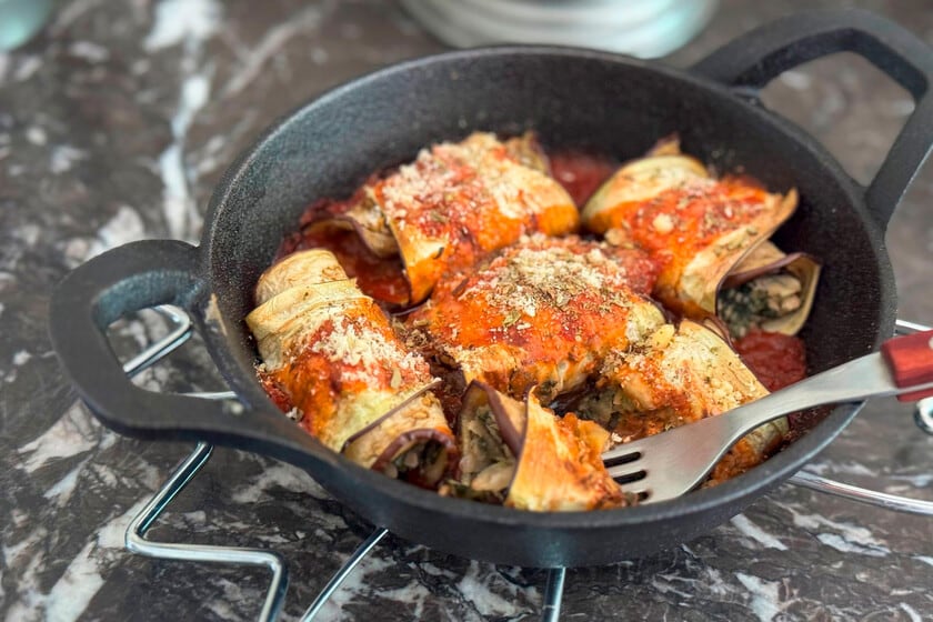 Berenjena al horno con relleno de legumbres: una receta que se resuelve en menos de treinta minutos