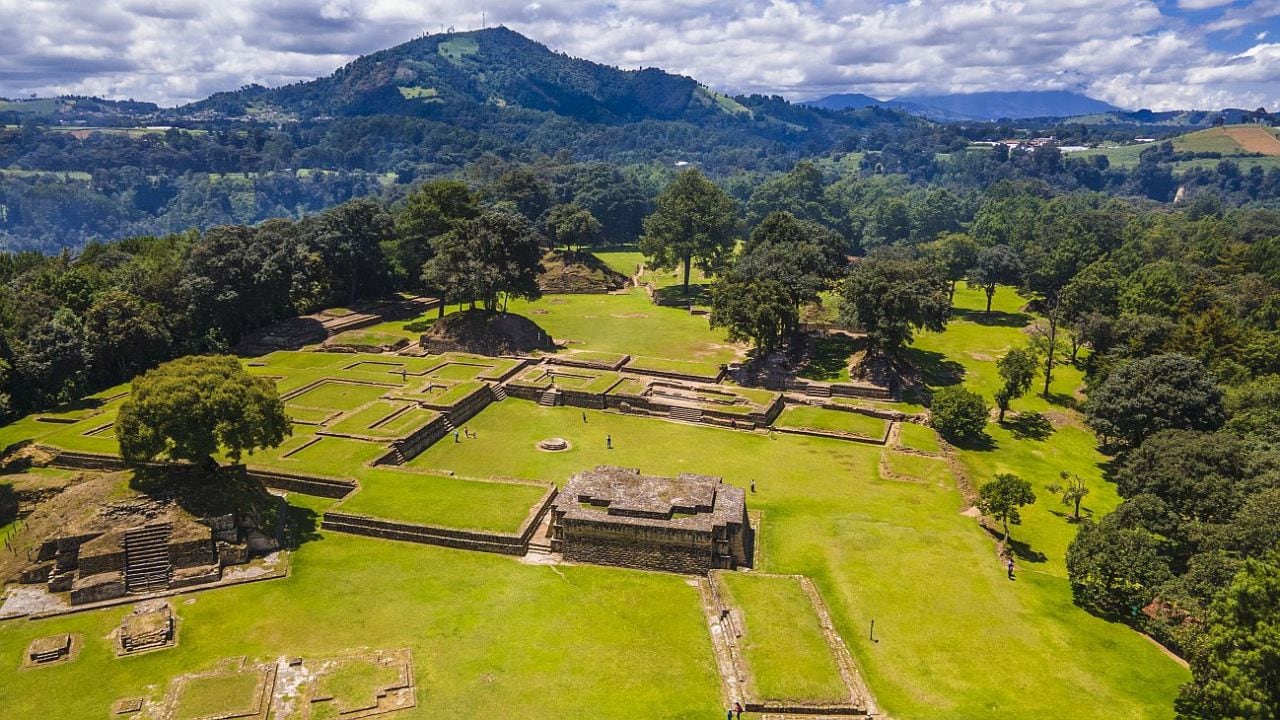 Guatemala, el país que entra en la provincia de Buenos Aires y no le caben los planes