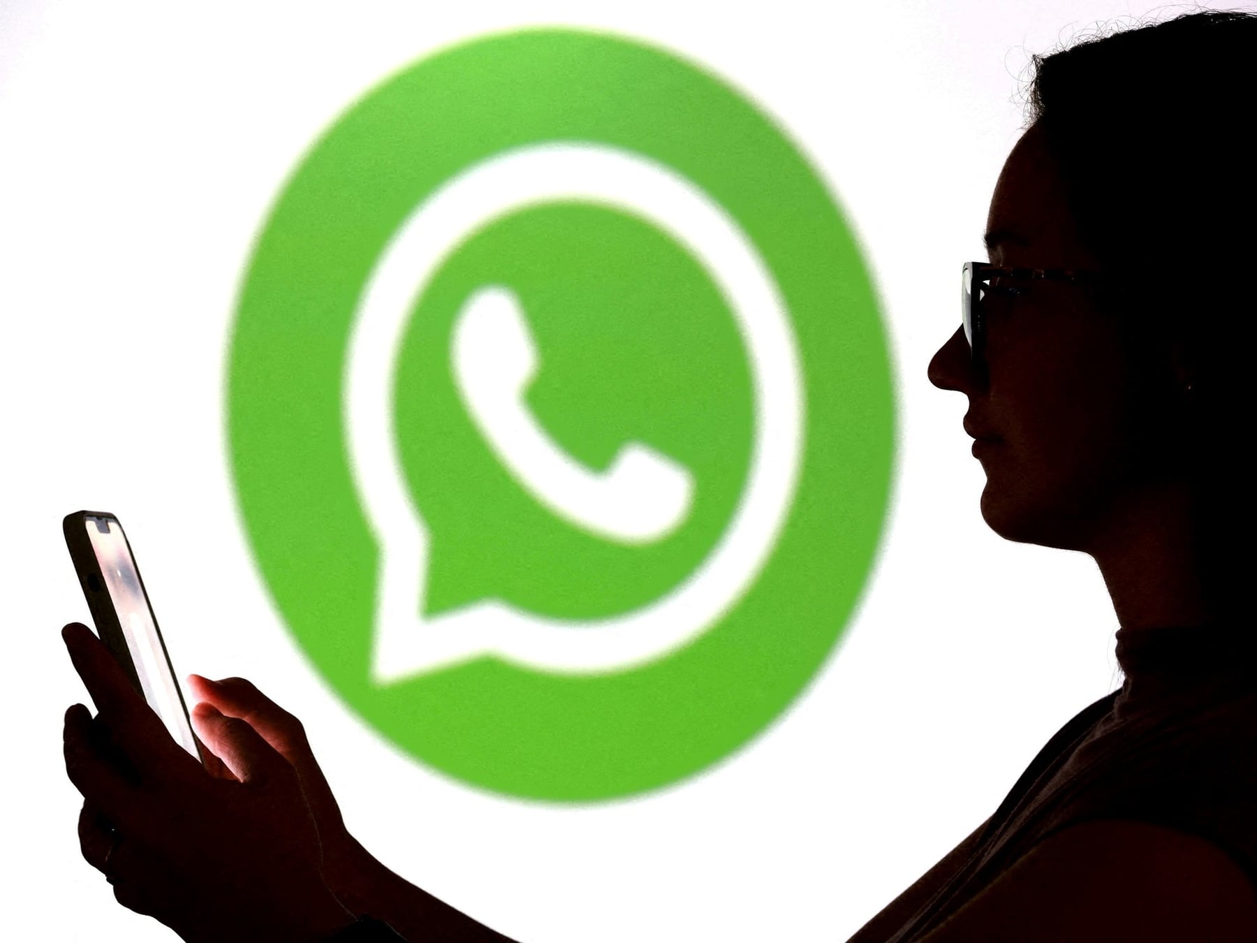 WhatsApp permite vigilar y expulsar accesos conectados a una misma cuenta