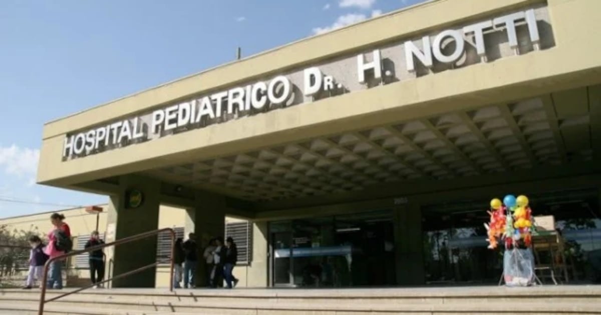 Una niña de ocho años murió en Maipú después de un choque entre una moto y una camioneta