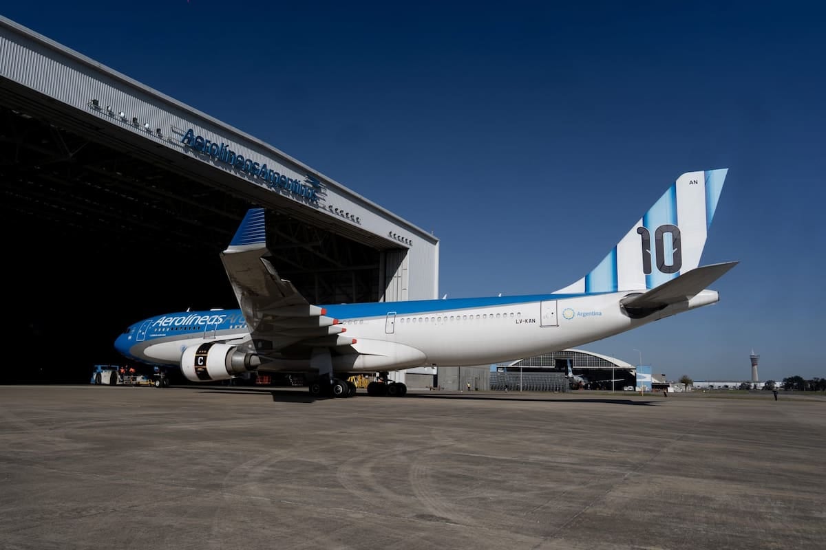 El combustible lleva los-Smith de Aerolíneas a un rojo de 84 millones