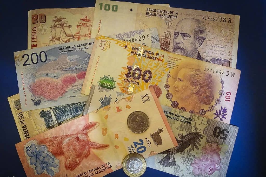 El dólar arranca el lunes en $1.500 y la inflación mensual sube al 1,9%