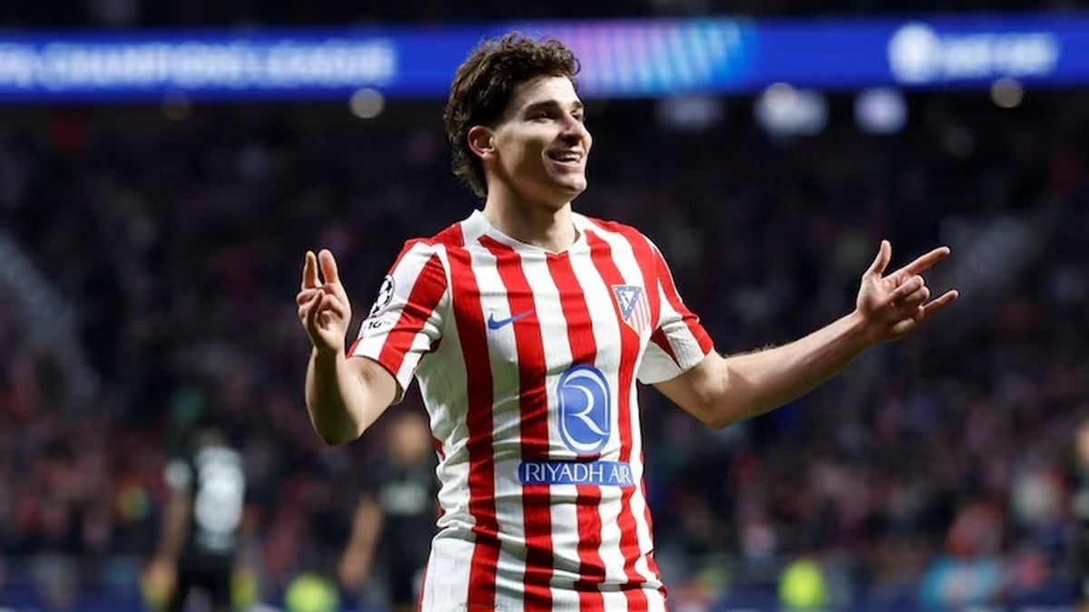 Álvarez destrabó al Atlético con un gol de manual